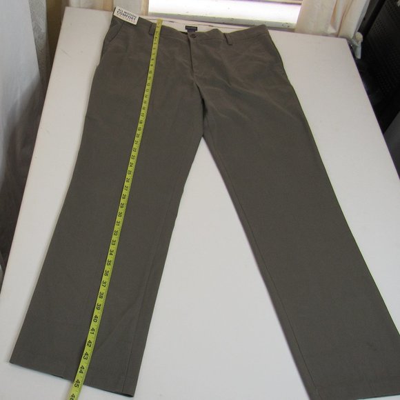 Dockers Men's Straight Fit Comfort Flat-Front Chino Pant Size 38X34 - Picture 9 of 15